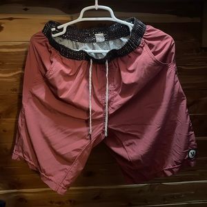 Vuori athletic shorts (dusty berry color)